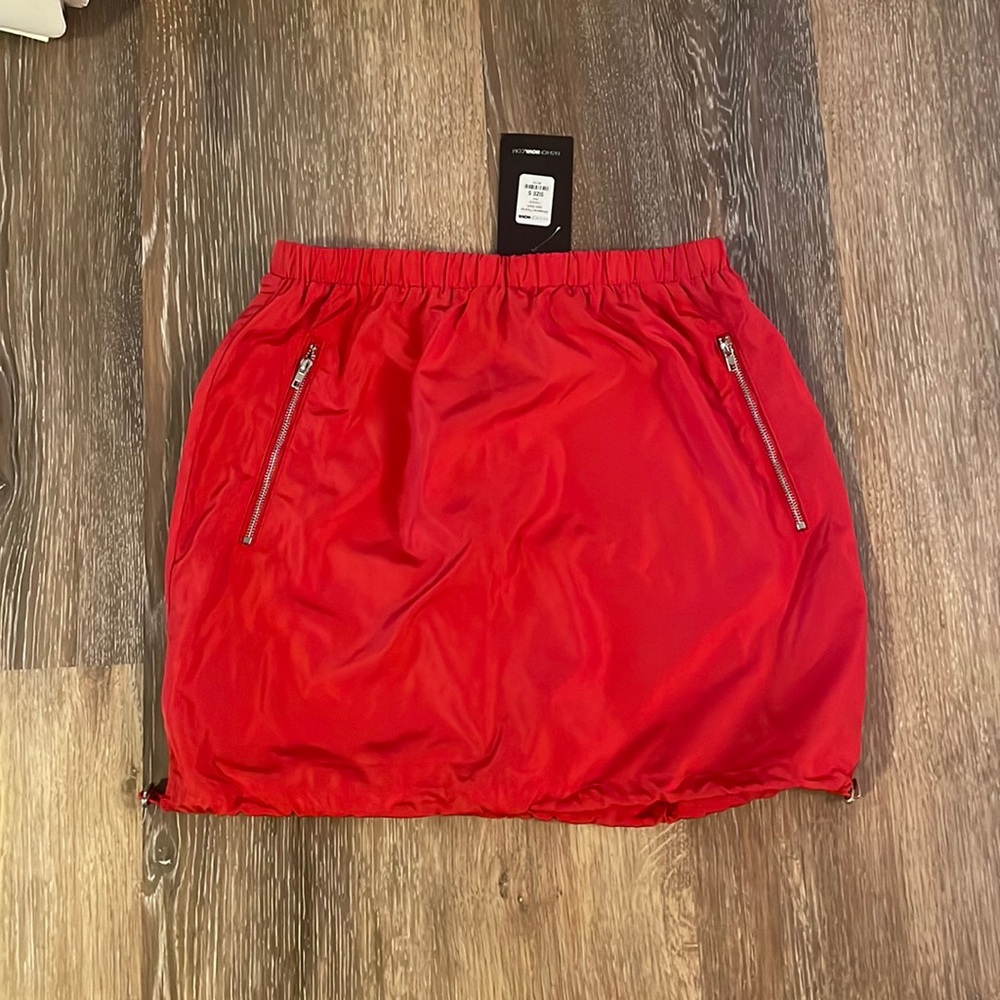 Activewear skirt.